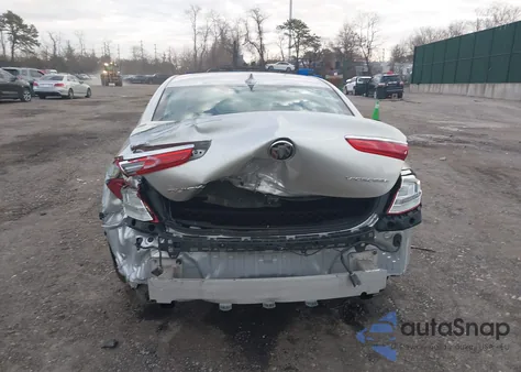 2017 Buick Lacrosse Essence из США, поврежденный, VIN 1G4ZP5SSXHU110682